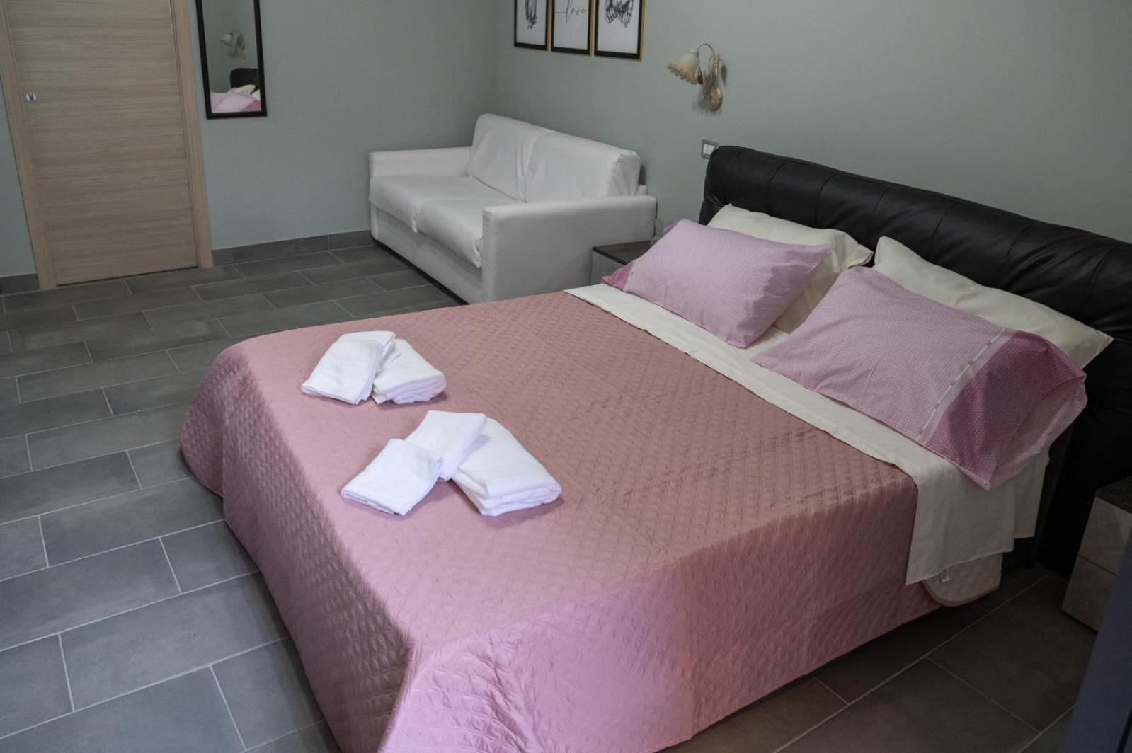 Queen'S Apartament คาตาเนีย ภายนอก รูปภาพ