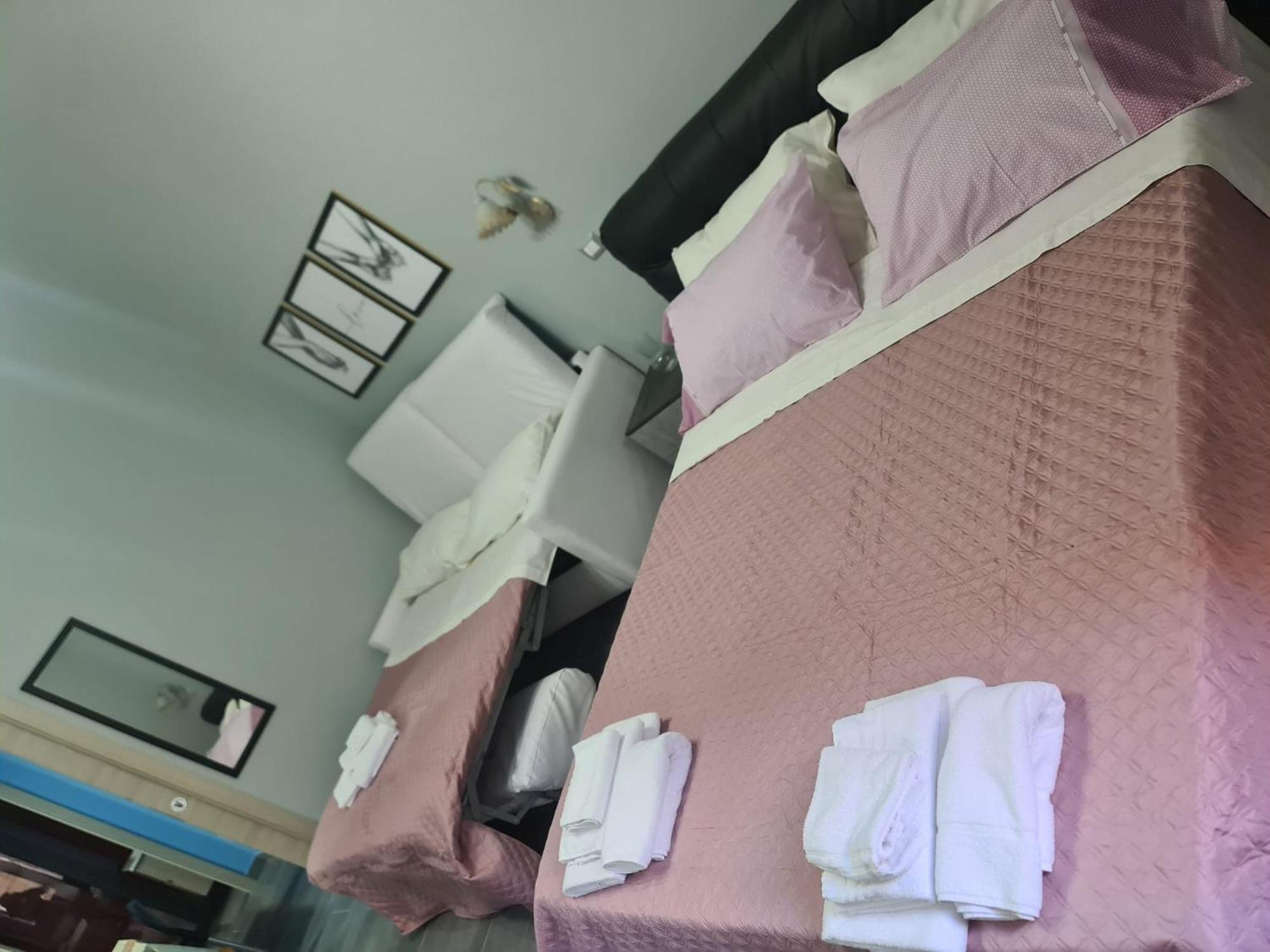 Queen'S Apartament คาตาเนีย ภายนอก รูปภาพ