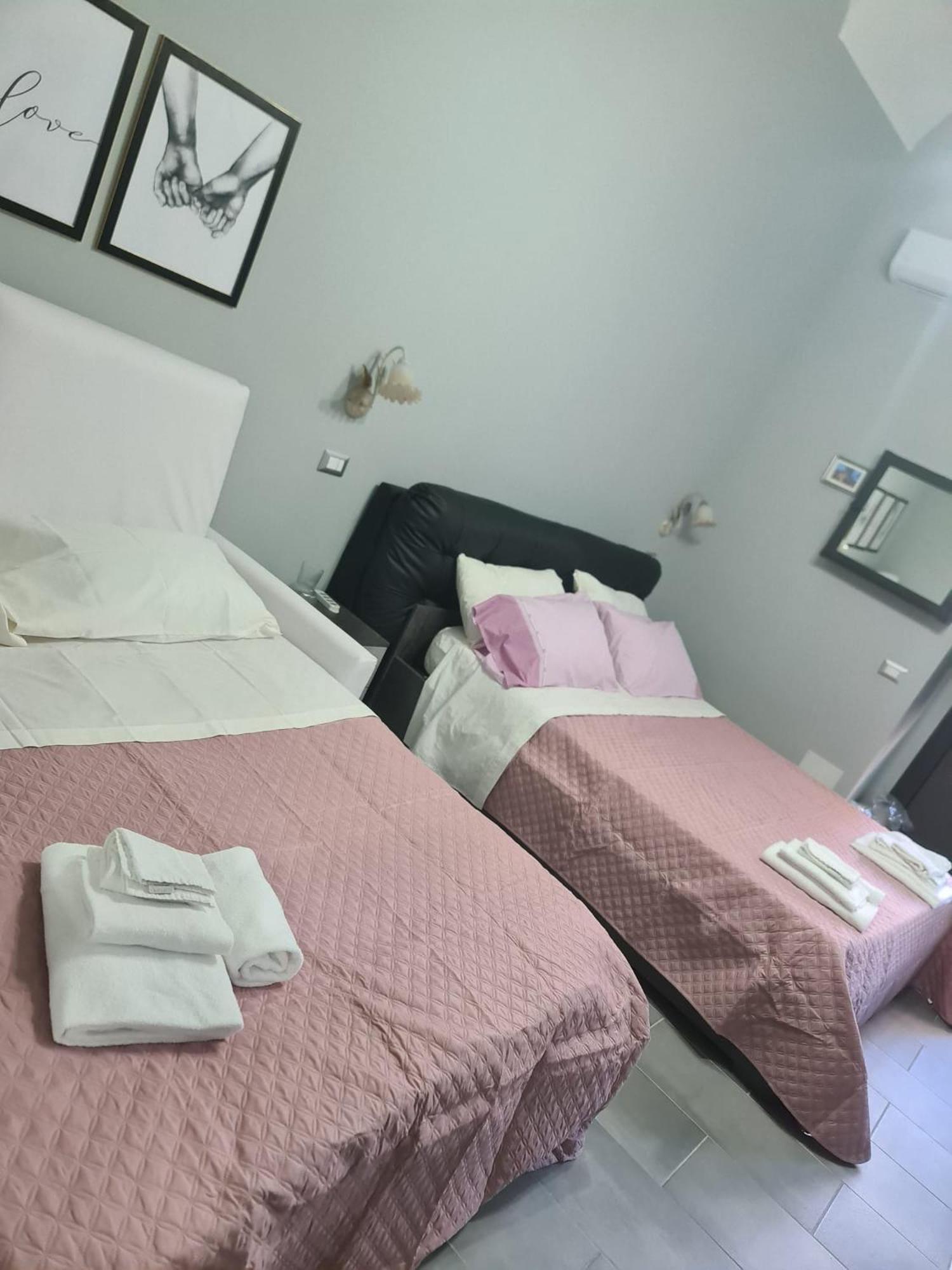 Queen'S Apartament คาตาเนีย ภายนอก รูปภาพ