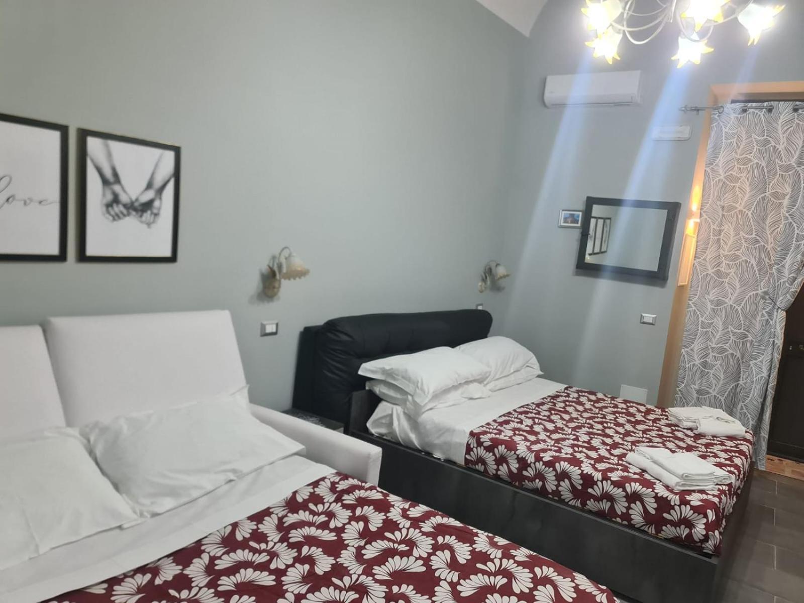 Queen'S Apartament คาตาเนีย ภายนอก รูปภาพ